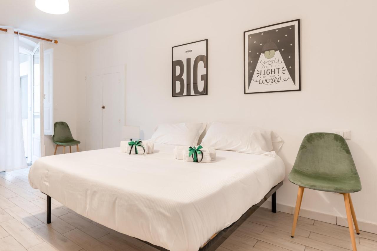 Functional & Central Flat With Netflix Bari Exteriör bild